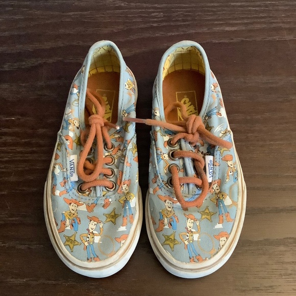 Vans Other - Vans Toy Story theme featuring woody